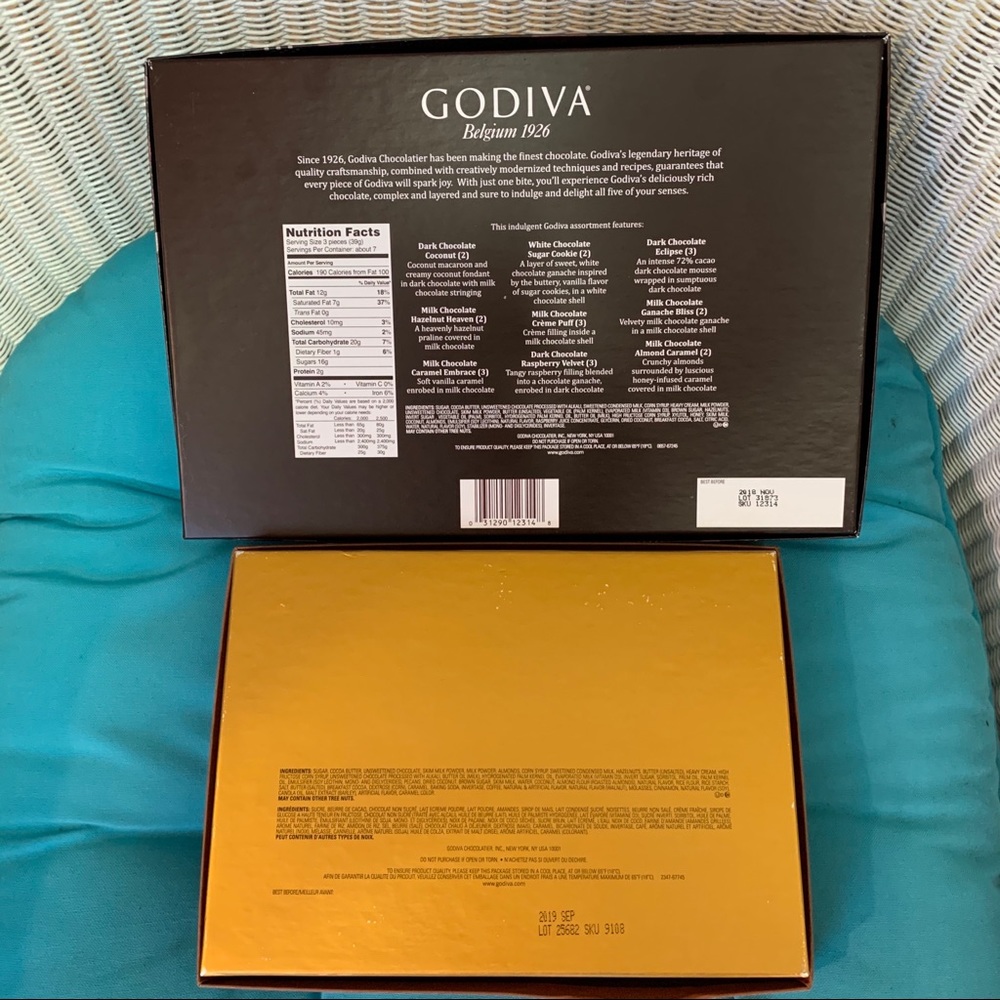 Two Godiva boxes π - Picture 8 of 8